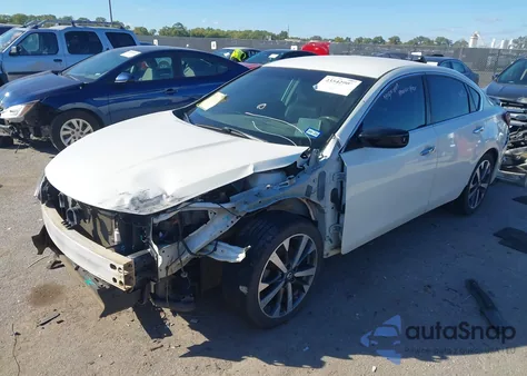 2017 Nissan Altima 2.5 Sr из США, поврежденный, VIN 1N4AL3APXHC181083